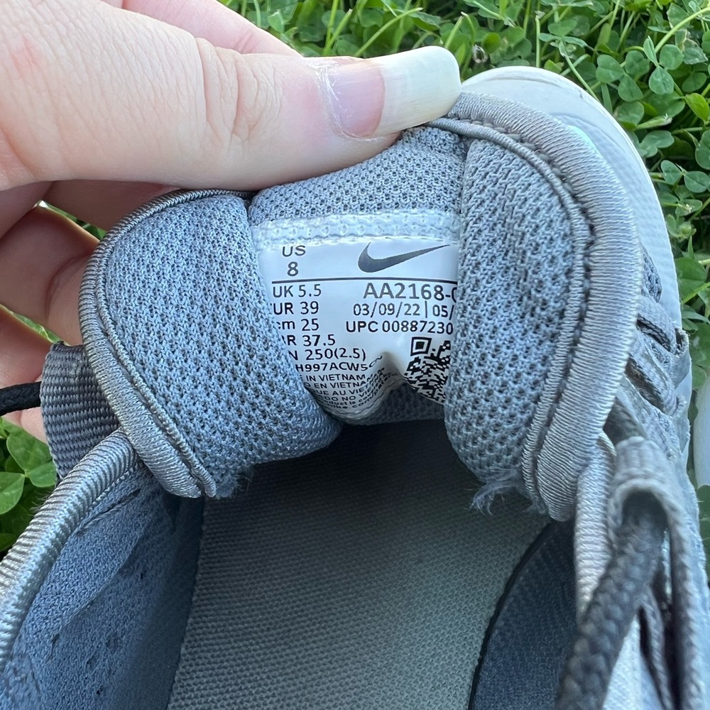 Nike Air Max Axis Low Grey Woman’s Comfy Running Sports Outdoor Shoes Size 8 - Picture 13 of 13